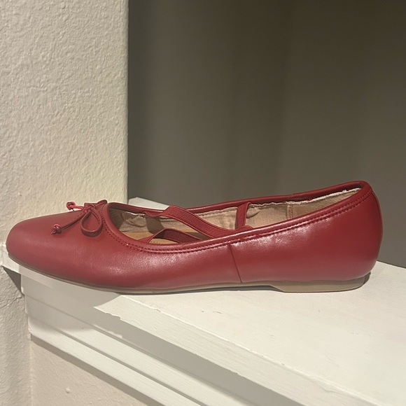 dv By Dolce Vita Maysa Women’s Red Mary Jane - Ballet Flat Slip On Size 8 - Picture 4 of 9